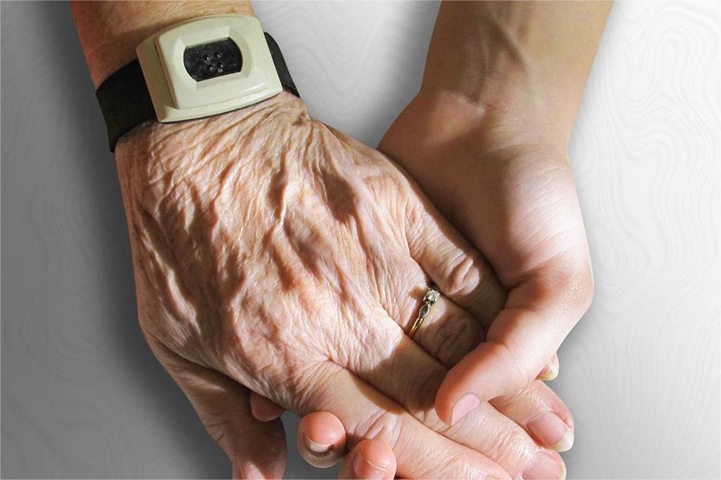 What causes low blood oxygen?